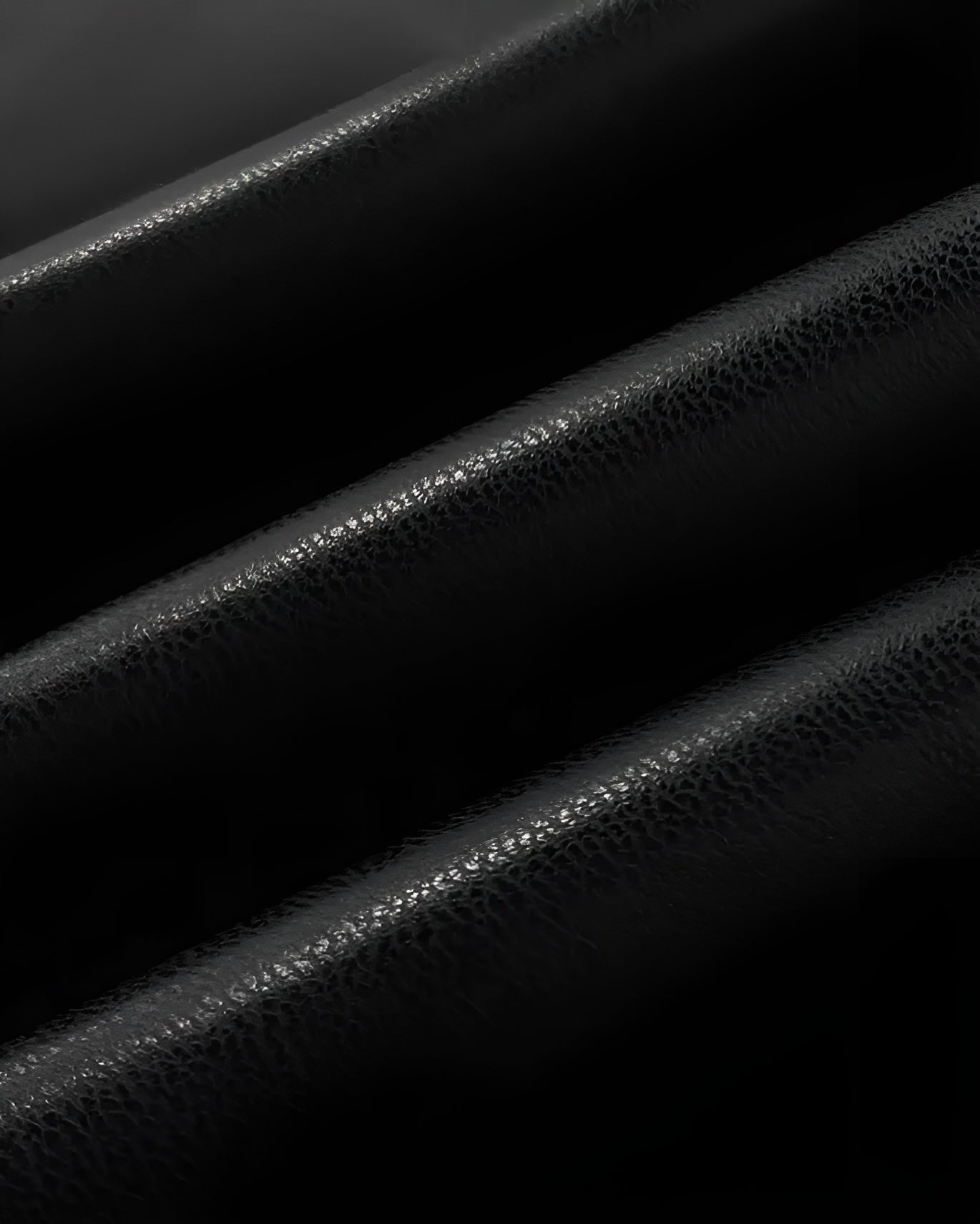 Robe Valentina™ | Cuir Élégant à Encolure Drapée